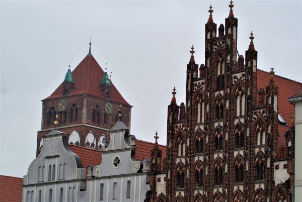 Historische Fassaden in Greifswald.