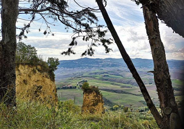 Zwei kleine Hügel wurden von der Erosion geformt.