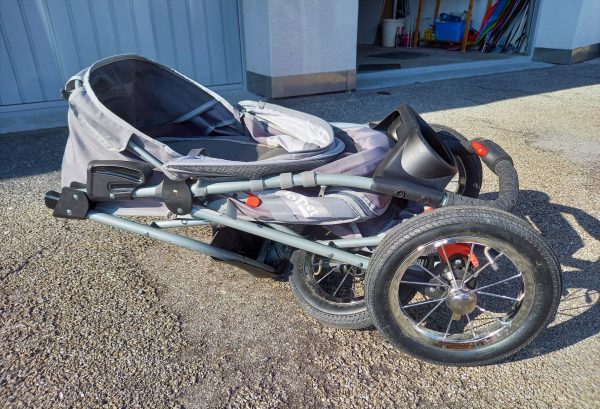 Der Hundebuggy Innopet zusammengeklappt